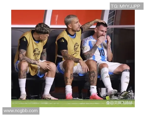 足球明星高空踢球的传奇瞬间揭秘与背后故事分享